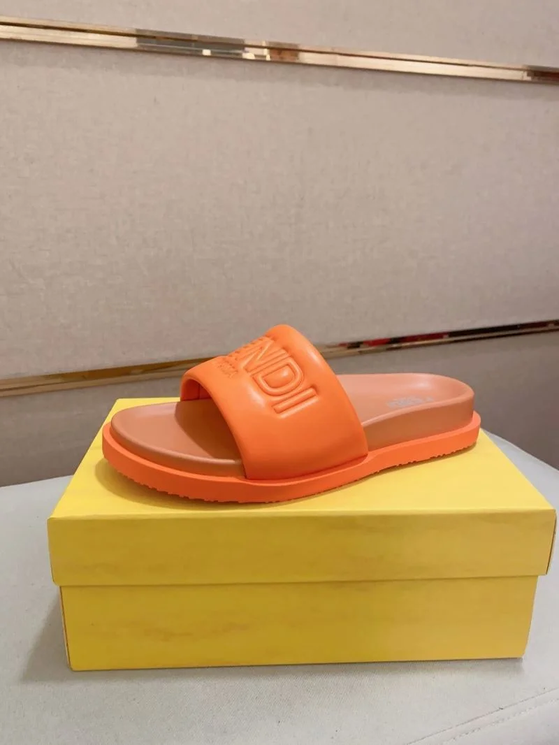 Modern Fendi Slippers 23563