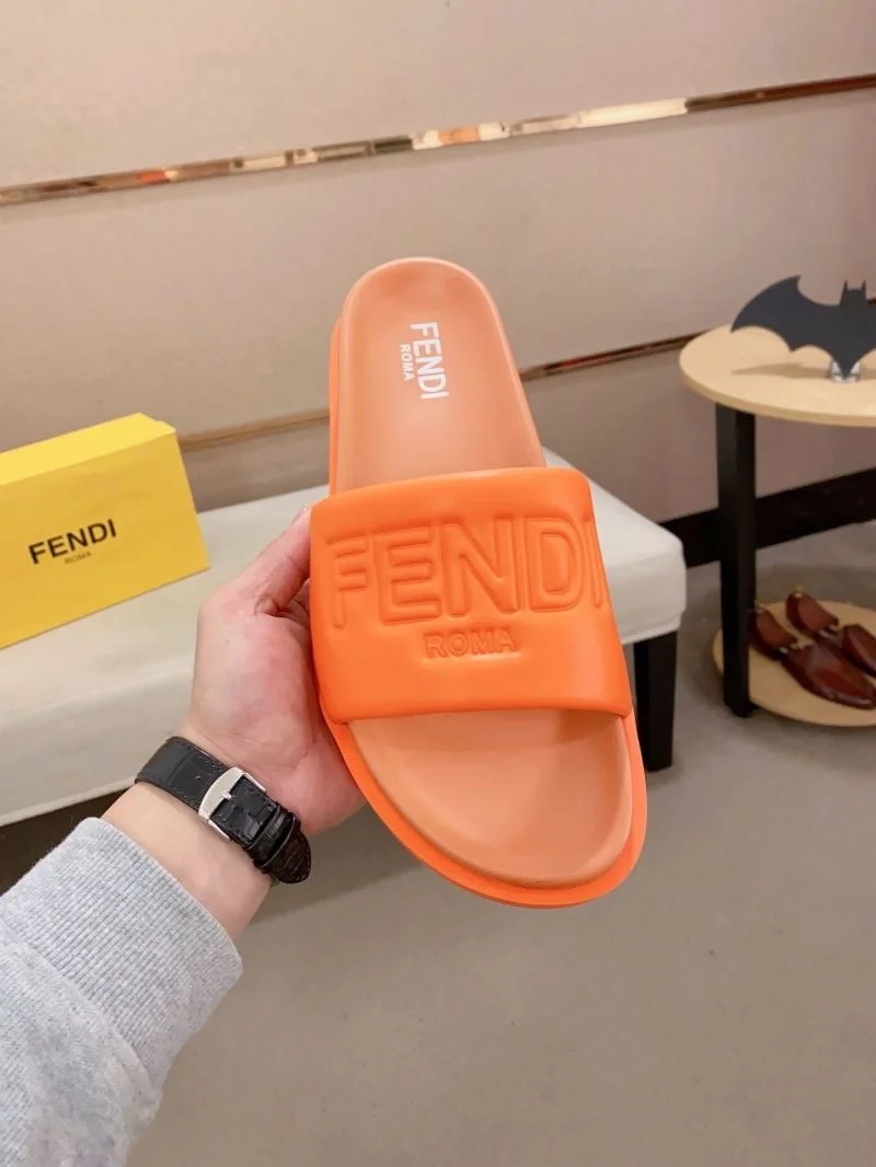 Modern Fendi Slippers 23563