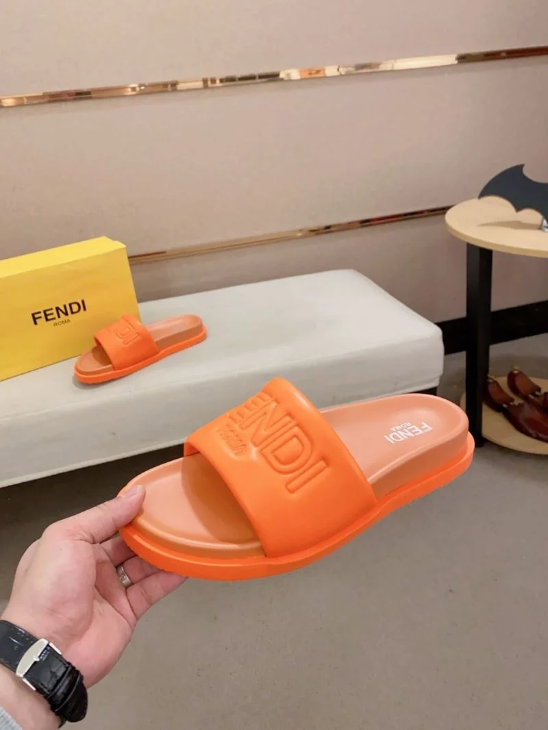 Modern Fendi Slippers 23563