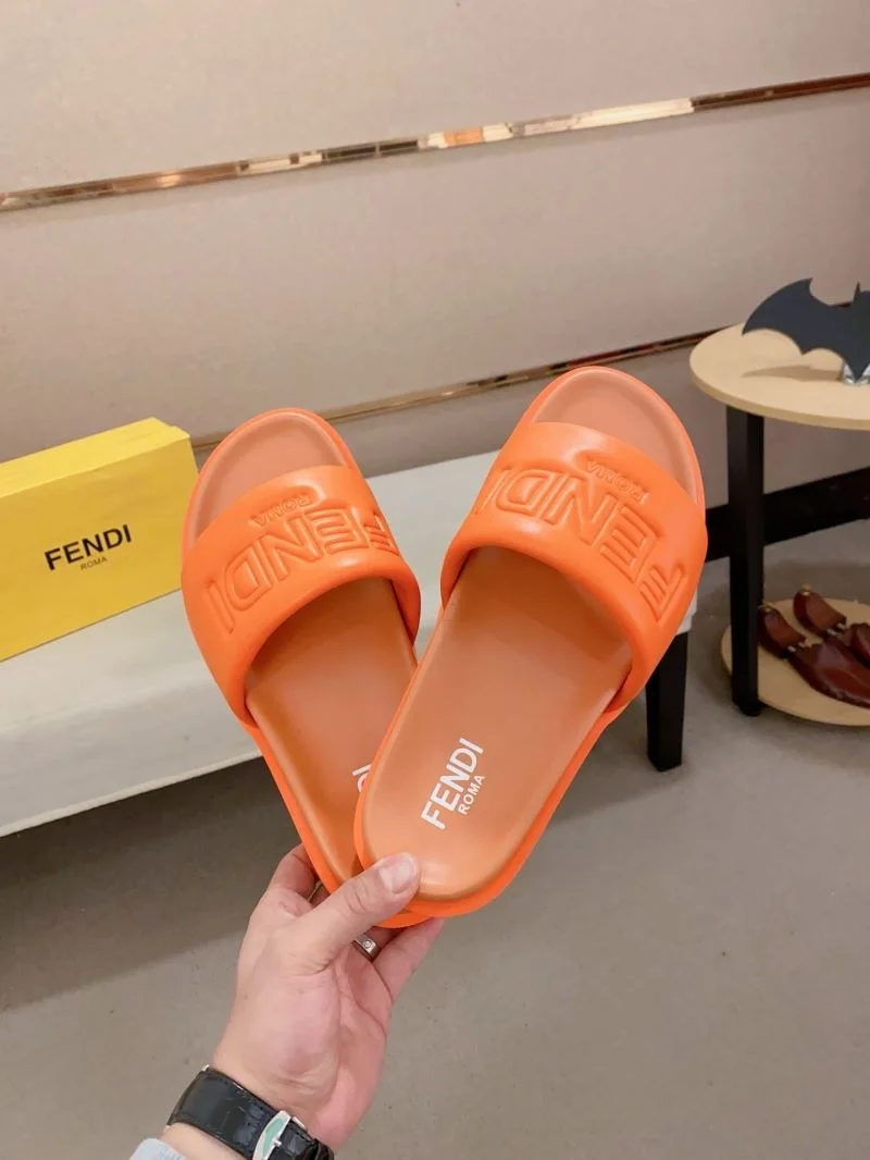 Modern Fendi Slippers 23563