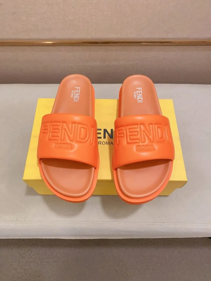 Modern Fendi Slippers 23563