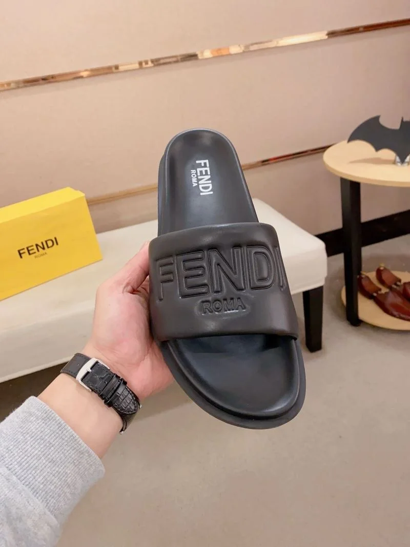 Fendi Slippers Bold 23561