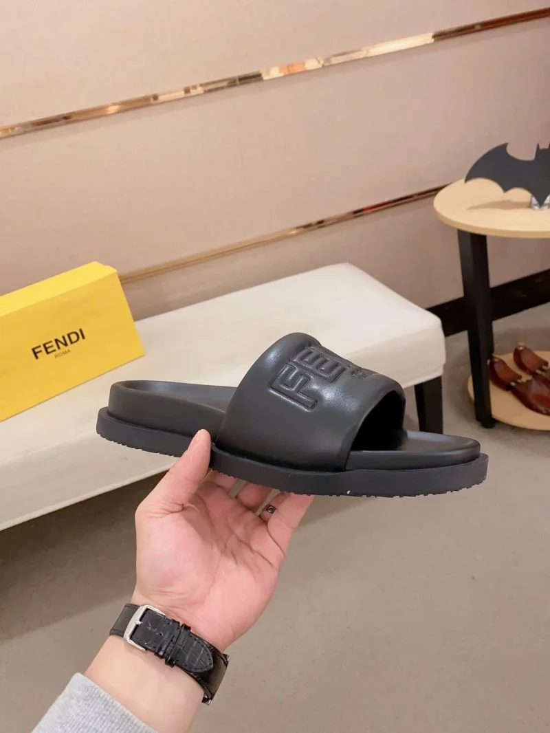 Fendi Slippers Bold 23561