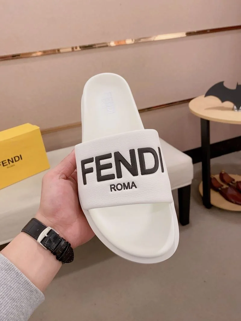 Fendi Slippers WaterResistant 23557