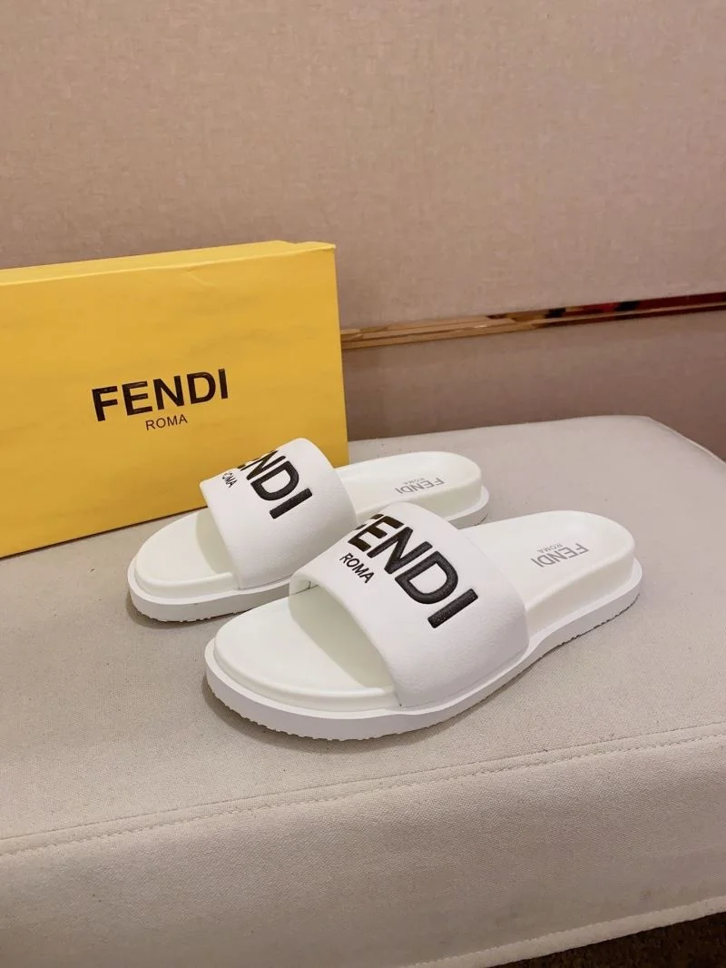 Fendi Slippers WaterResistant 23557