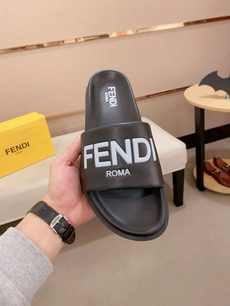 Fendi Slippers Breathable 23560