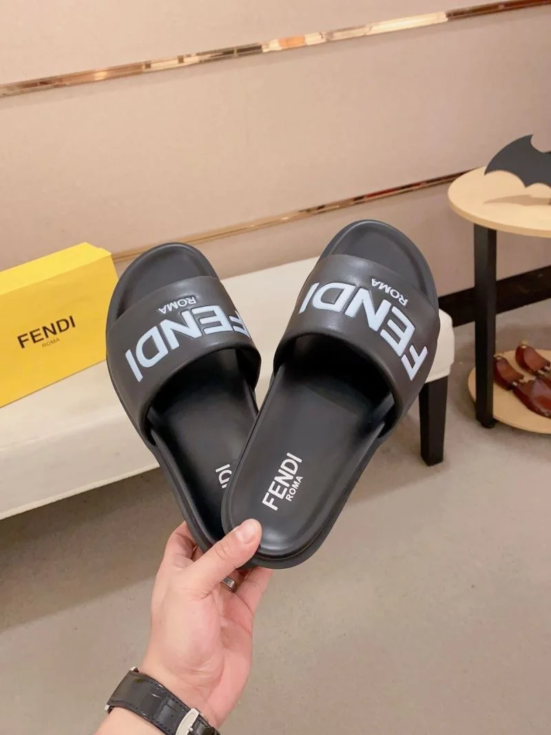 Fendi Slippers Breathable 23560