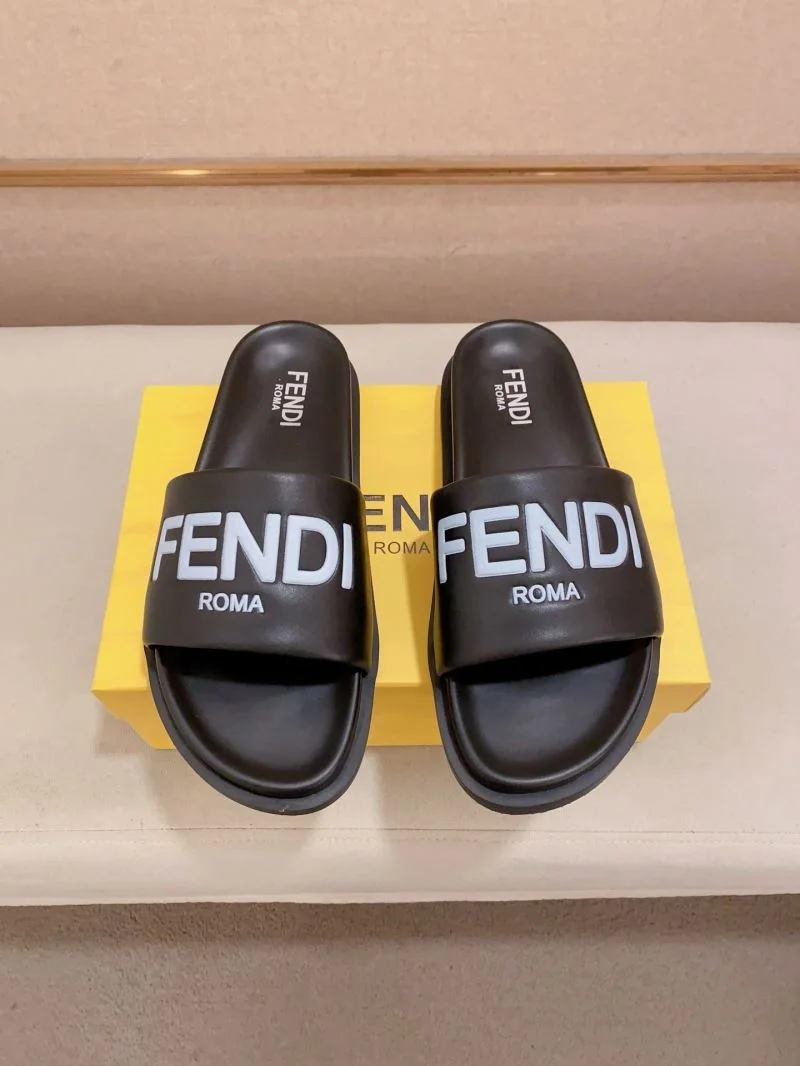 Fendi Slippers Breathable 23560