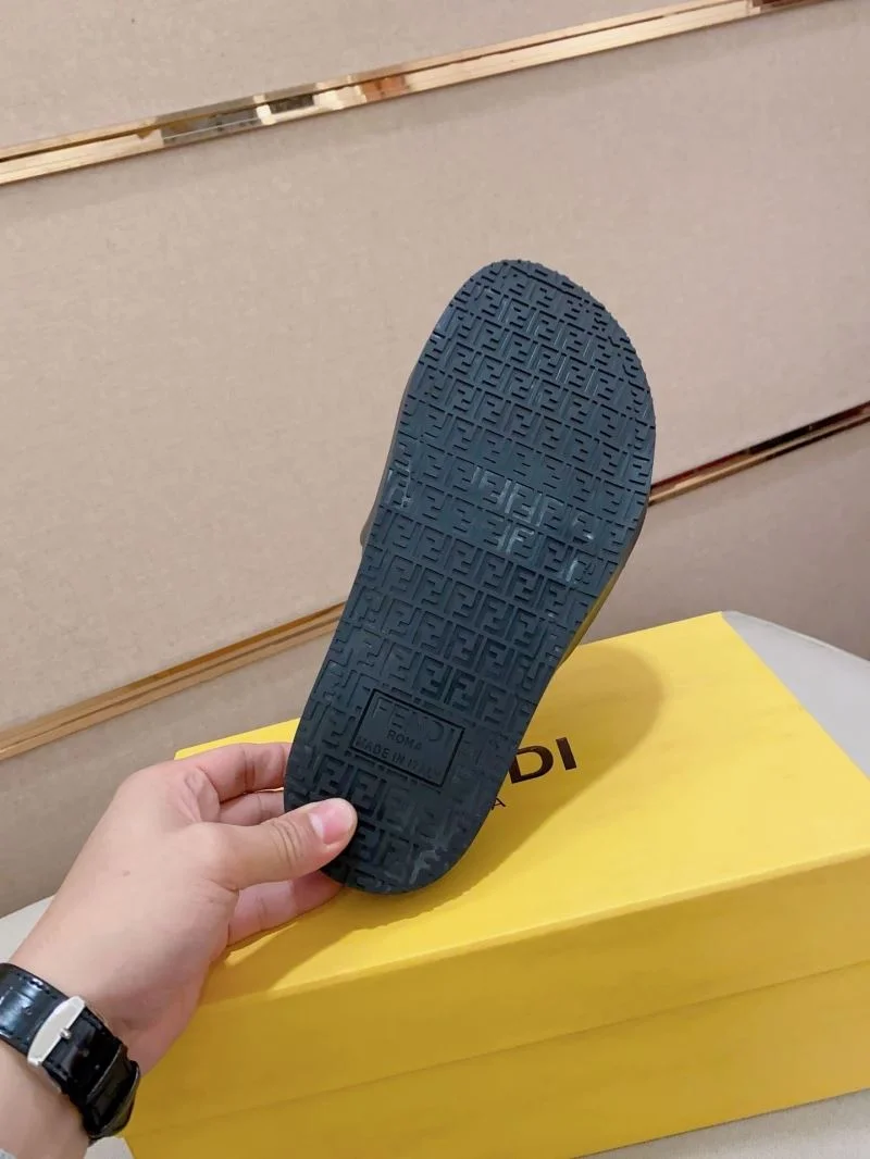 Fendi Slippers Breathable 23560
