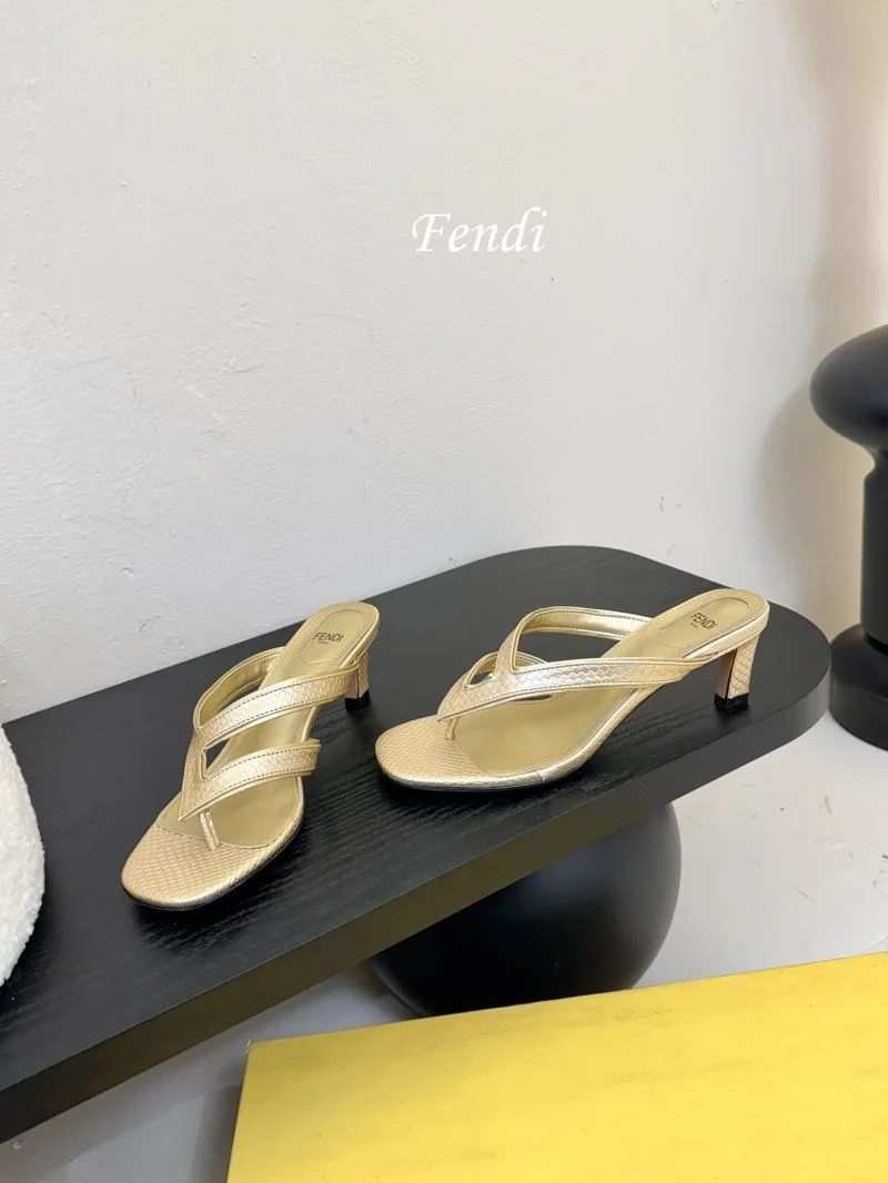 Fendi Slippers Refined 23727