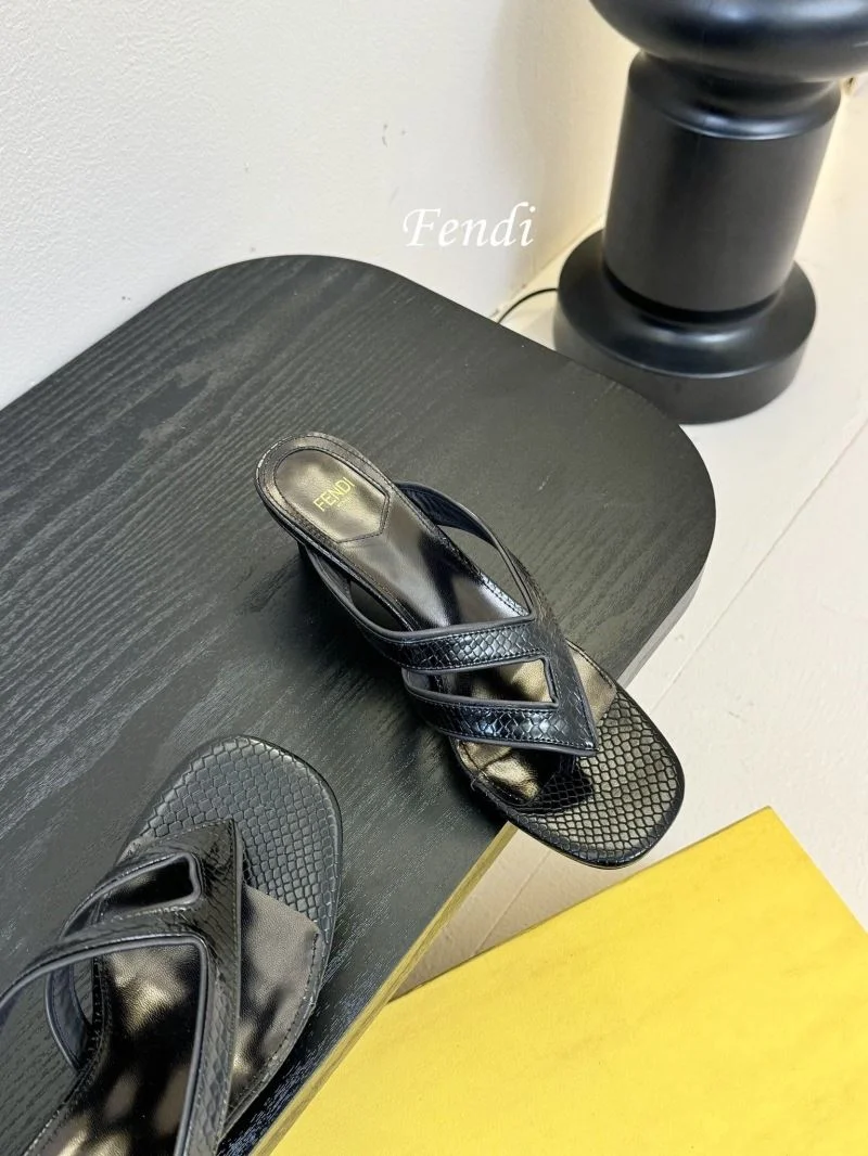 ComfortFit Fendi Slippers 23731