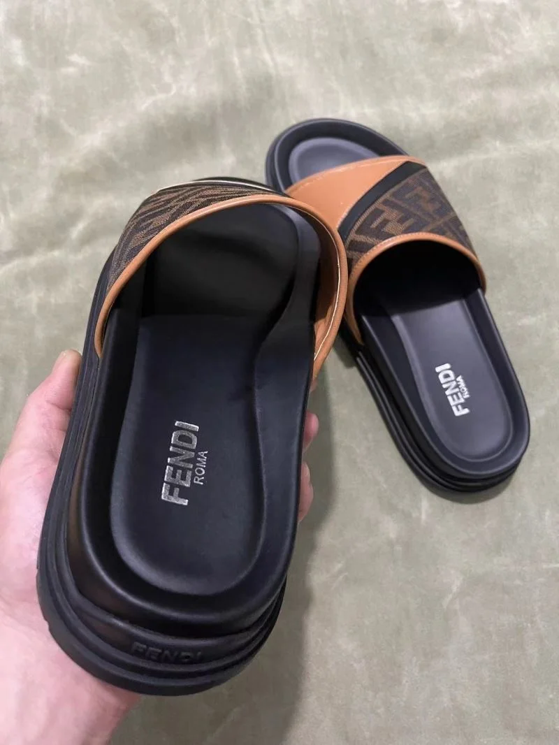 Comfortable Fendi Slippers 23273