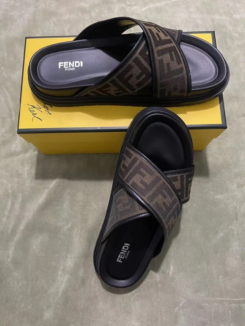 Fendi Slippers Supportive 23274