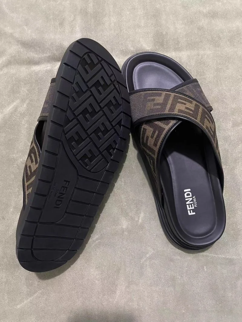 Fendi Slippers Supportive 23274