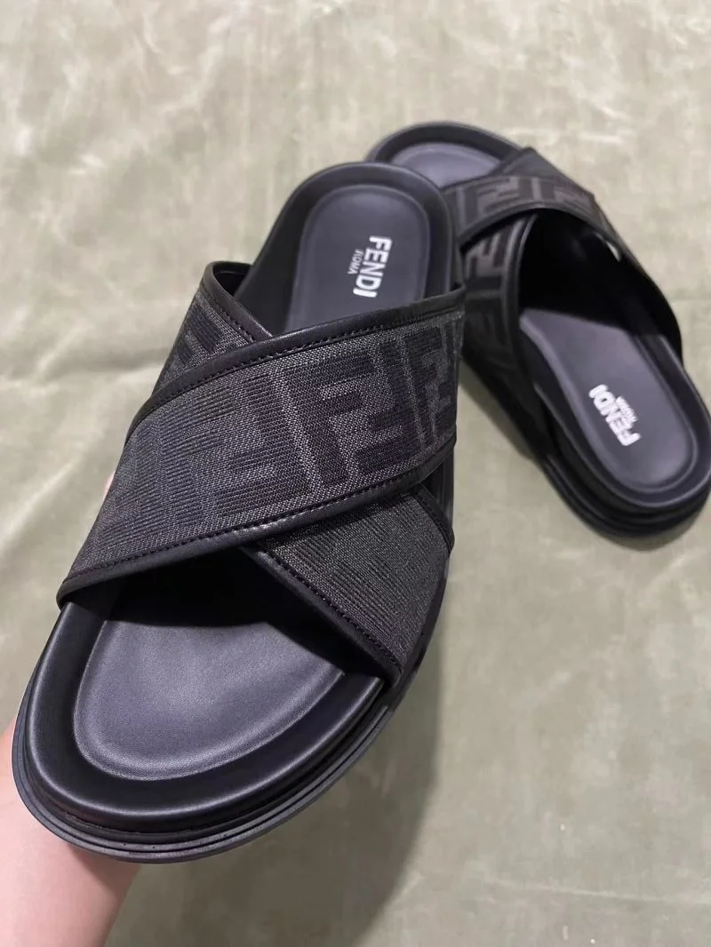 Fendi Slippers Sophisticated 23276