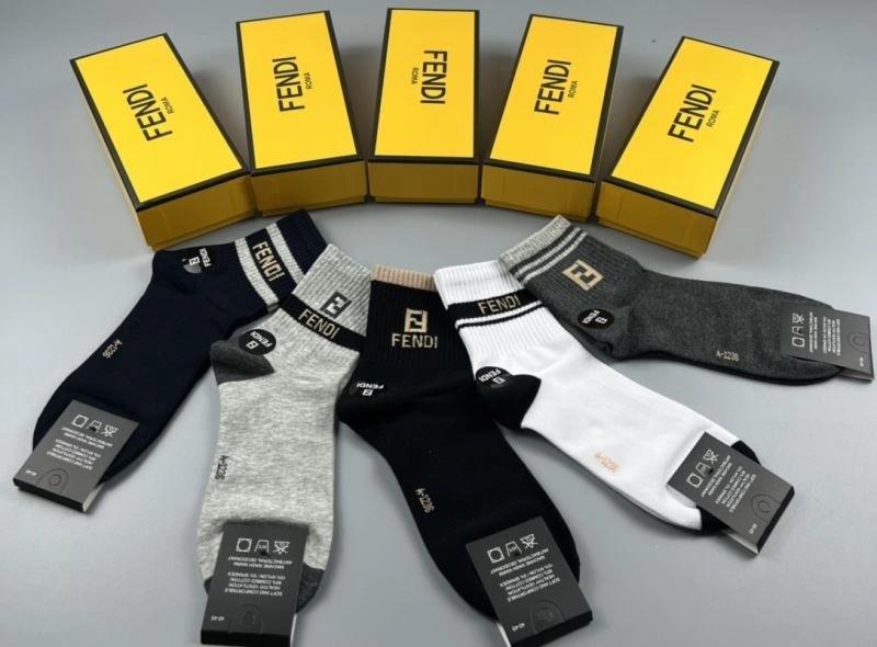 Fendi Socks Comfortable 274644