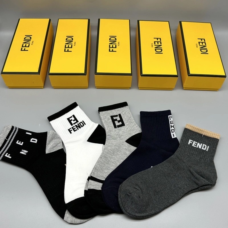 Fashionable Fendi Socks 274265