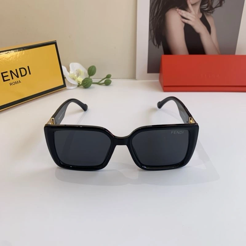 Fendi Sunglasses Unisex 279251