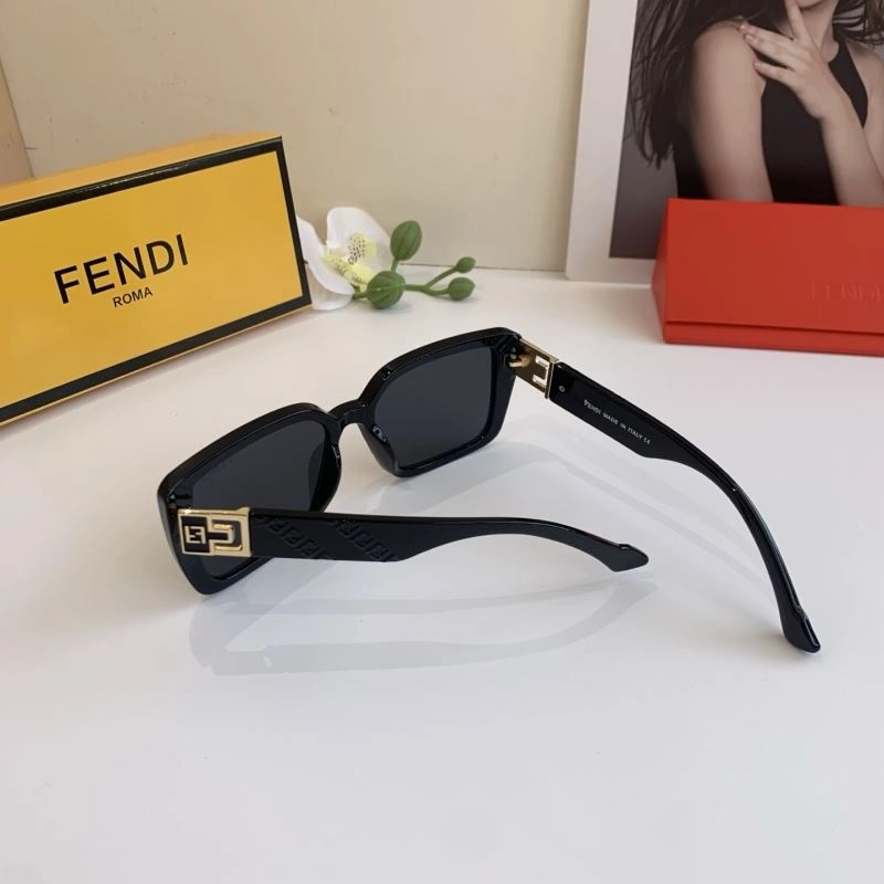 Fendi Sunglasses Unisex 279251