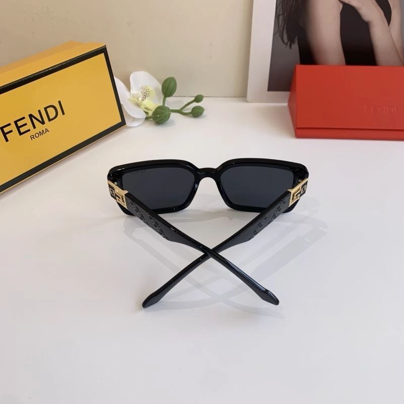 Fendi Sunglasses Unisex 279251