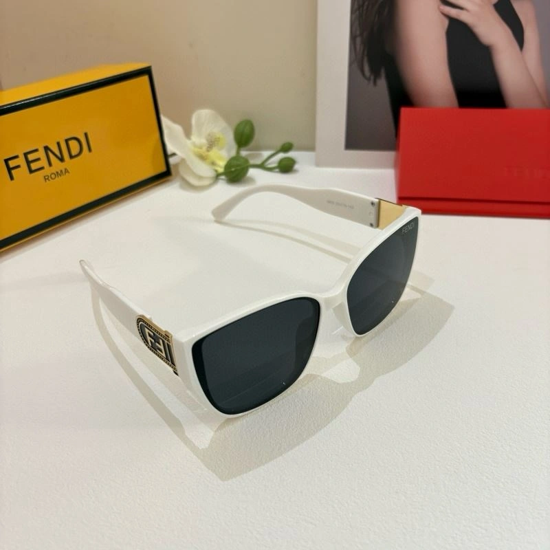 Fendi Sunglasses Classic 279239