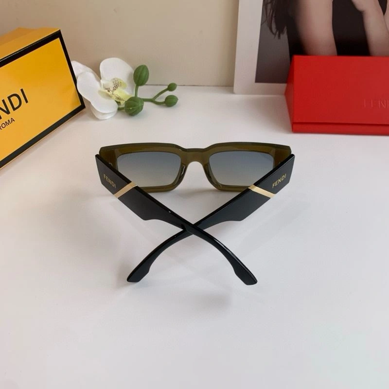 Effortless Fendi Sunglasses 279236