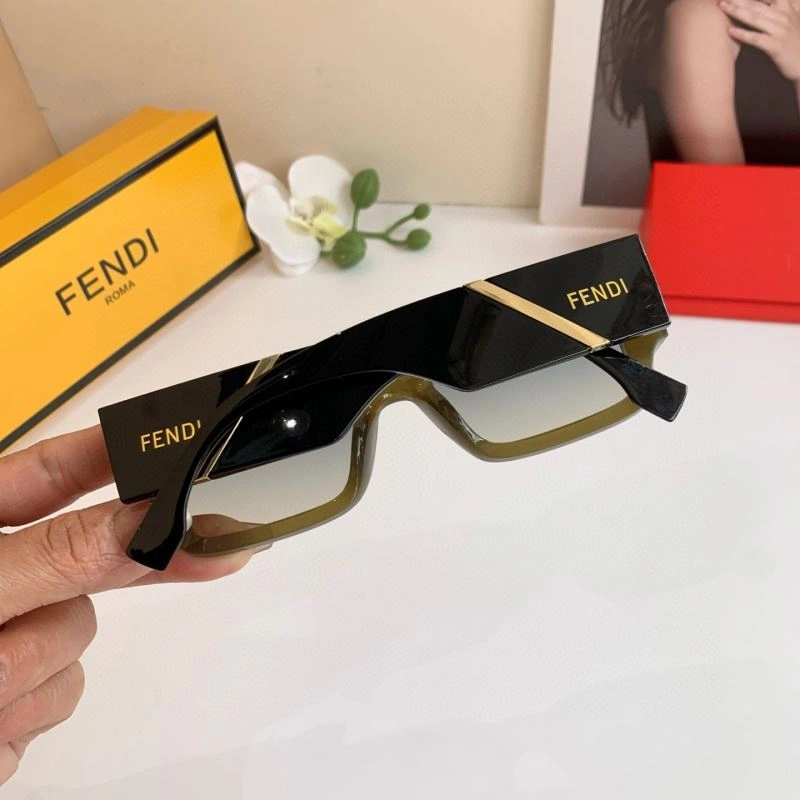 Effortless Fendi Sunglasses 279236