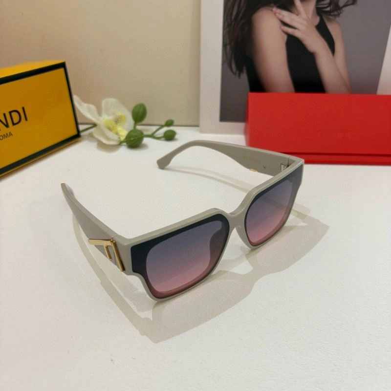 Fendi Sunglasses Practical 279228