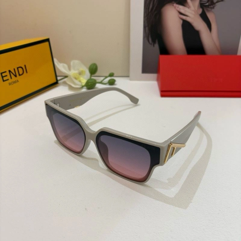 Fendi Sunglasses Practical 279228