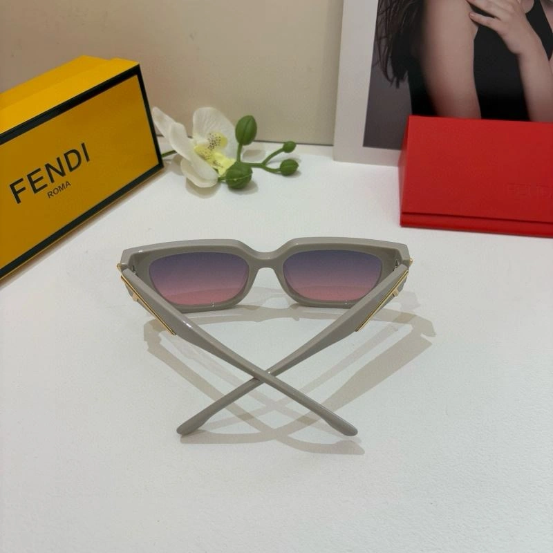 Fendi Sunglasses Practical 279228
