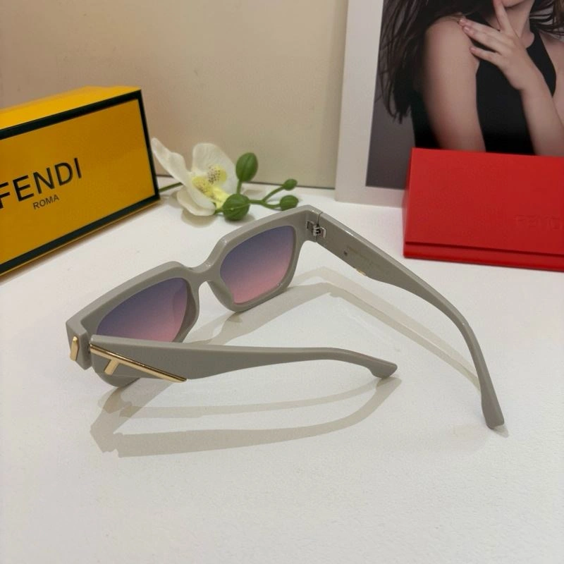 Fendi Sunglasses Practical 279228