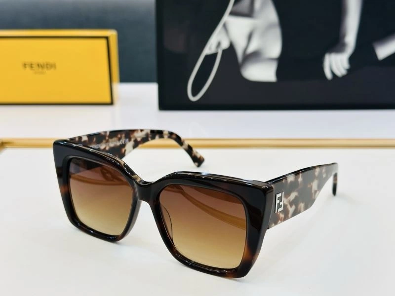 Fendi Sunglasses ComfortFit 279227