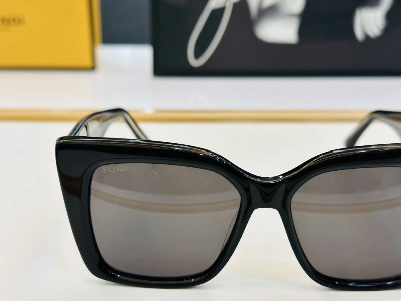 Fendi Sunglasses ComfortFit 279227