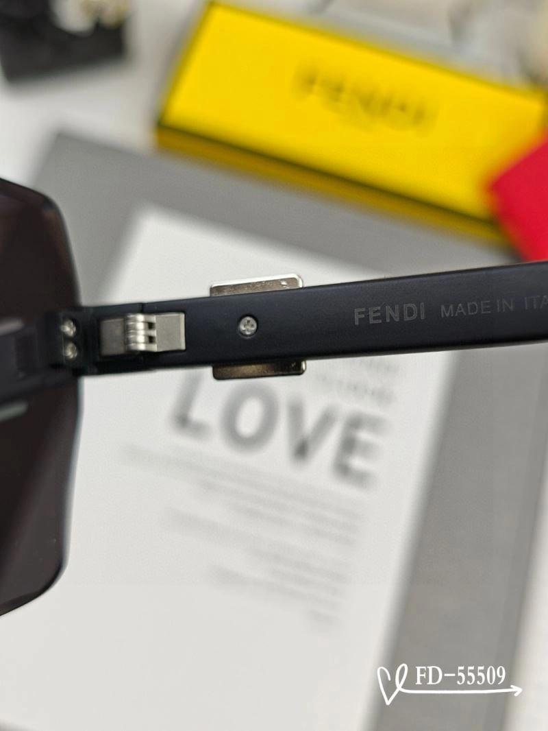 Fendi Sunglasses SmoothTexture 279226