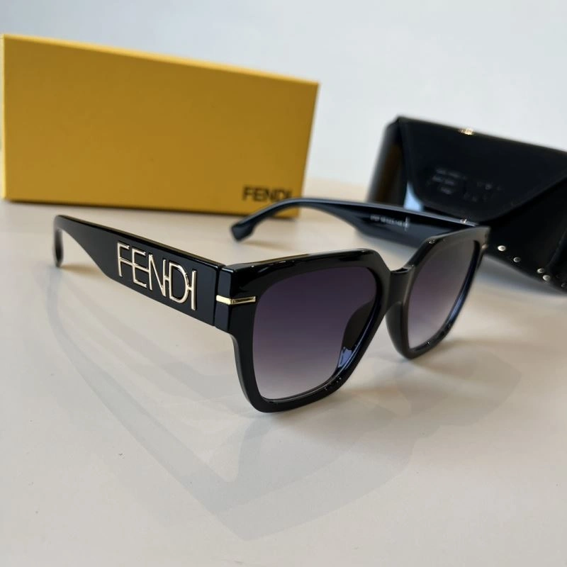 Functional Fendi Sunglasses 279216