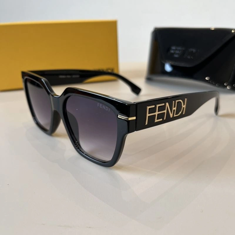 Functional Fendi Sunglasses 279216
