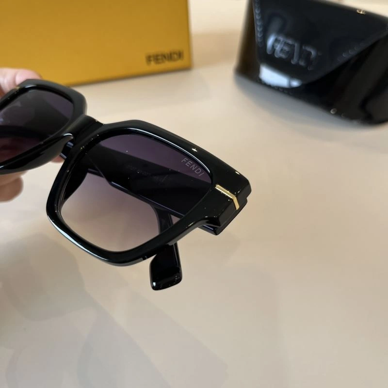 Functional Fendi Sunglasses 279216