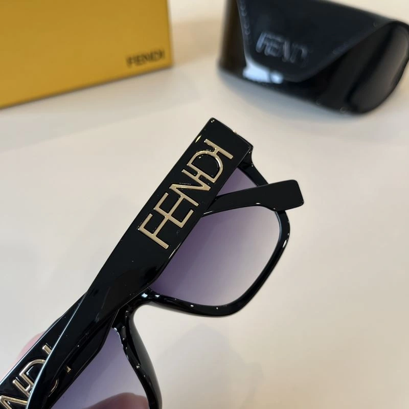 Functional Fendi Sunglasses 279216