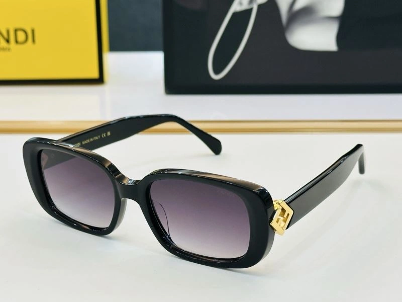 Fendi Sunglasses Refined 279225