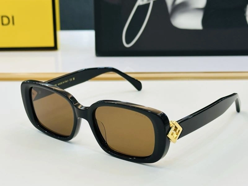 Fendi Sunglasses Refined 279225