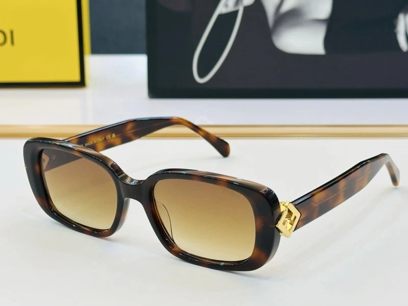 Fendi Sunglasses Refined 279225