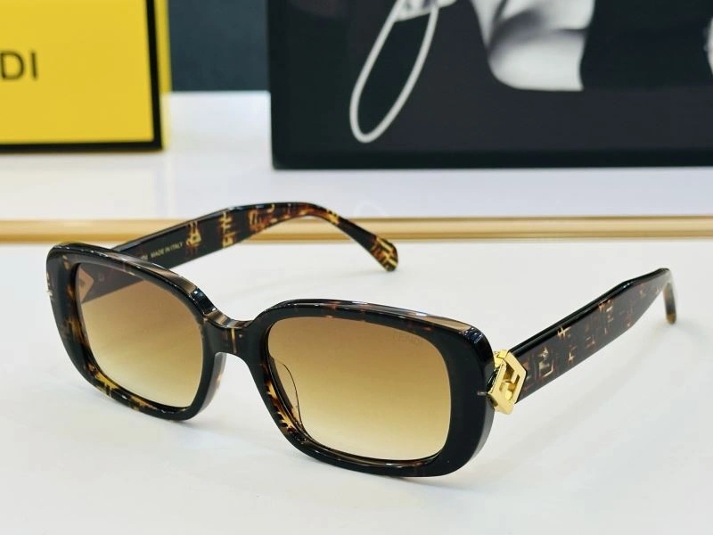 Fendi Sunglasses Refined 279225
