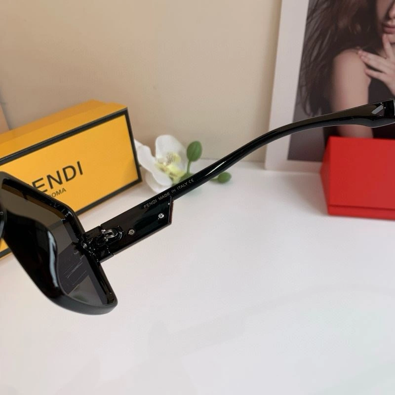 Fendi Sunglasses ComfortFit 279210