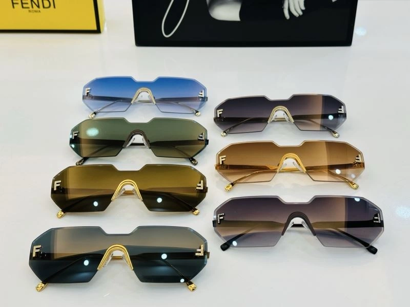 RelaxedFit Fendi Sunglasses 279192