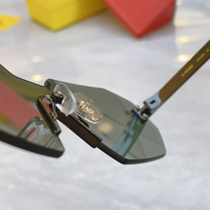 Trendsetting Fendi Sunglasses 279193