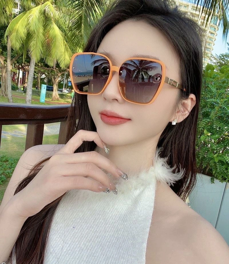 Classic Fendi Sunglasses 279278