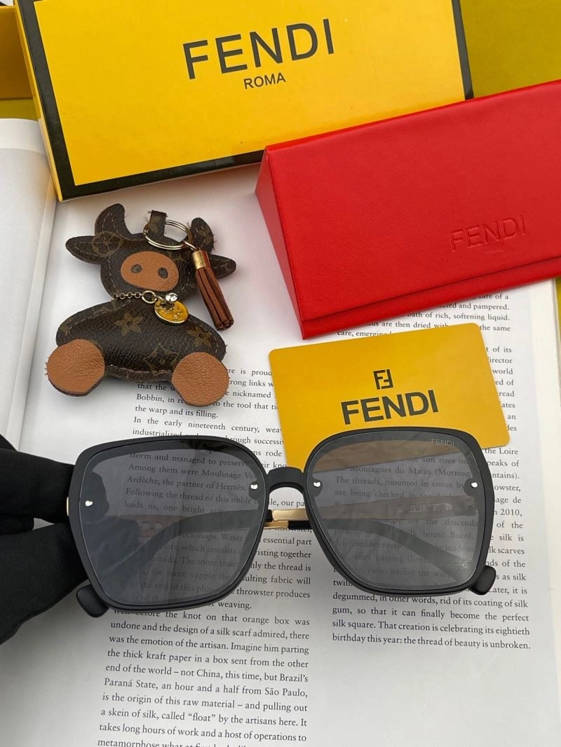 Classic Fendi Sunglasses 279278