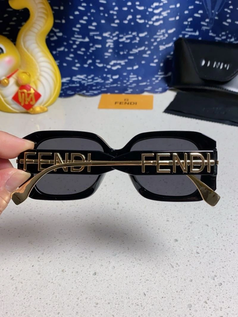 UrbanChic Fendi Sunglasses 279261