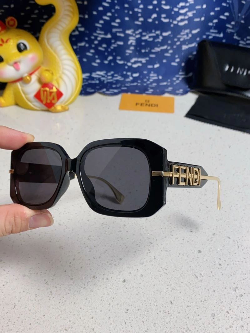 UrbanChic Fendi Sunglasses 279261