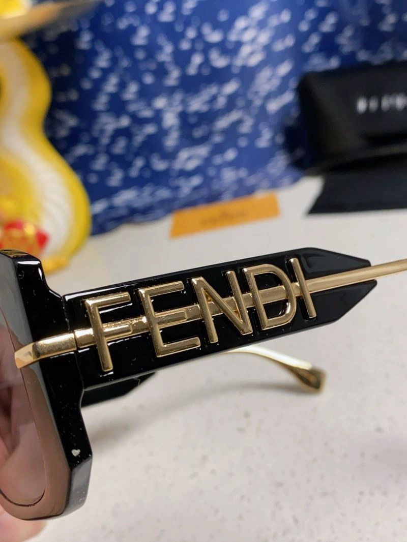 UrbanChic Fendi Sunglasses 279261